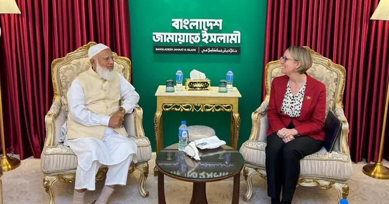 জামায়াত আমিরের সঙ্গে বৃটিশ হাইকমিশনারের সৌজন্য সাক্ষাৎ অনুষ্ঠিত হয়েছে